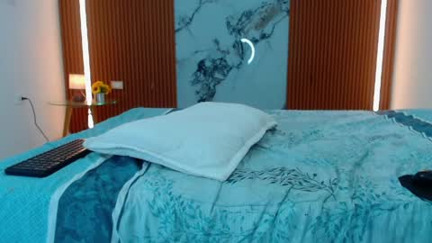 Rossi Hill online show from April 1, 2026, 1:41 pm