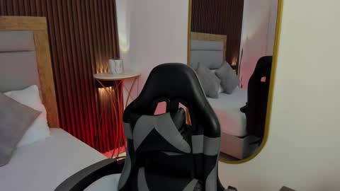 rossie_lanie_ online show from March 26, 2026, 7:41 pm