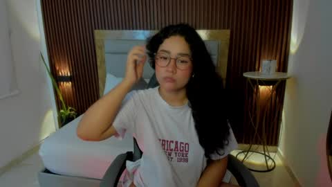 rossie_lanie_ online show from March 31, 2026, 7:47 pm