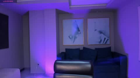 Snapshot of rossirivers chatting on May 12, 2026, 12:02 pm Rossie Rivers online show from May 12, 2026, 12:02 pm