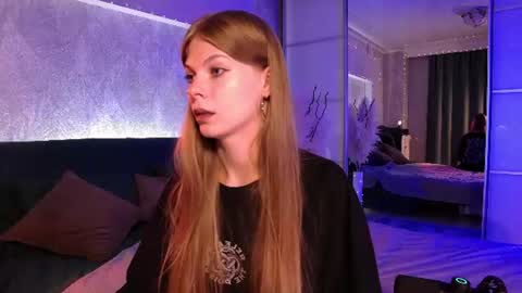 rosy_black_ online show from June 30, 2026, 7:04 pm