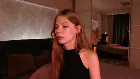 rosy_black_ online show from July 4, 2026, 8:37 pm