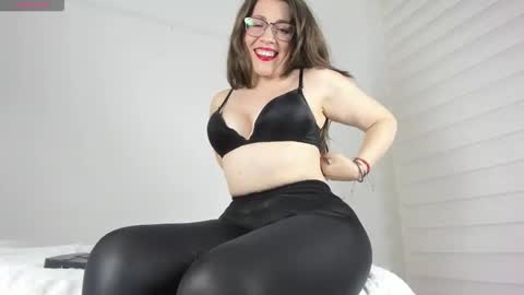  Rosie  online show from February 2, 2026, 2:54 am