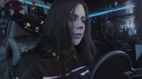 Snapshot of rotten_dreams chatting on November 13, 2025, 11:25 pm rot online show from November 13, 2025, 11:25 pm