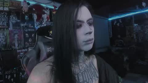 Snapshot of rotten_dreams chatting on December 3, 2025, 11:47 pm rot online show from December 3, 2025, 11:47 pm