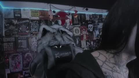 Snapshot of rotten_dreams chatting on February 11, 2026, 10:04 pm rot online show from February 11, 2026, 10:04 pm