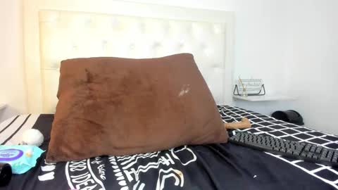 rouse_sexy_hotxx77 online show from November 2, 2025, 4:31 pm