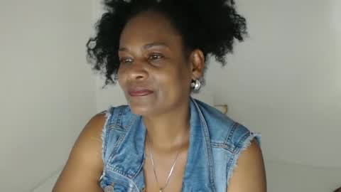 luxa online show from February 2, 2026, 1:10 pm