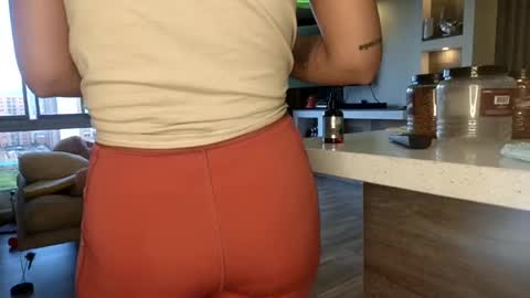 Rouss marie henao  online show from March 3, 2025, 9:48 pm