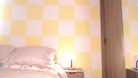 Rouss marie henao  online show from May 14, 2026, 1:29 pm