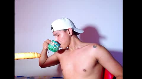 rowanboy23 online show from May 31, 2026, 3:52 pm
