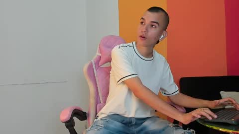 Rowan online show from April 28, 2026, 7:52 pm