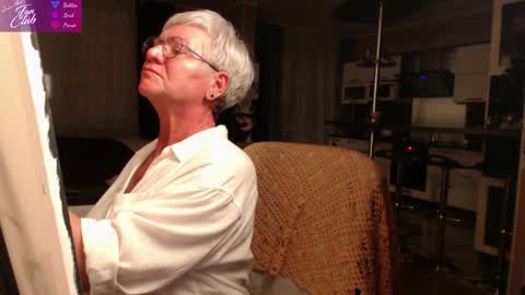 Roxana online show from January 8, 2025, 5:37 pm