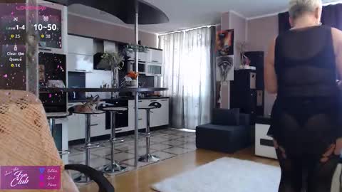 Roxana online show from March 28, 2026, 1:33 pm