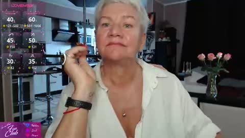 Roxana online show from August 6, 2026, 2:52 pm