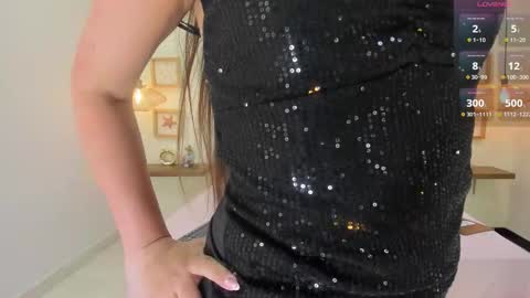 Roxana   online show from September 24, 2025, 8:01 pm