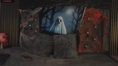 roxana_scottt online show from October 31, 2025, 11:11 am