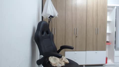 Roxana online show from January 7, 2026, 2:19 pm