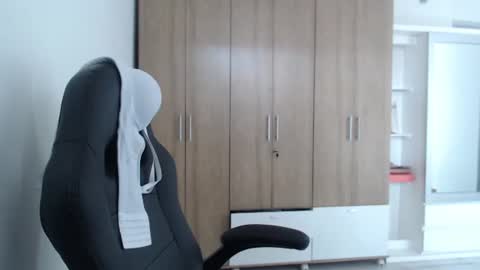 Roxana online show from July 18, 2026, 6:01 pm