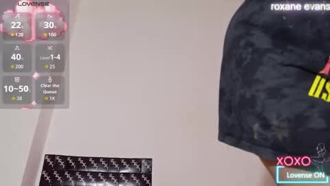 Snapshot of roxaneevans_ chatting on September 13, 2025, 6:29 pm Roxane online show from September 13, 2025, 6:29 pm