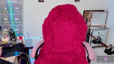 Snapshot of roxaneevans_ chatting on January 17, 2026, 6:55 pm Roxane online show from January 17, 2026, 6:55 pm