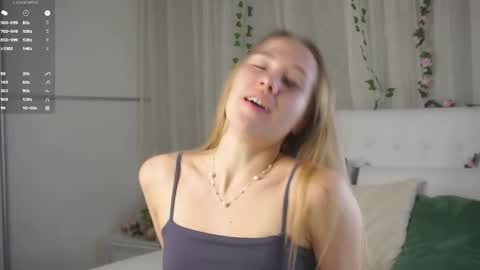 Snapshot of roxanelan chatting on March 4, 2026, 1:28 pm Anna Lokiss online show from March 4, 2026, 1:28 pm