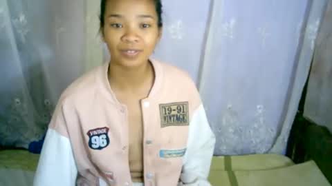 roxanne_98 online show from January 22, 2025, 3:20 am