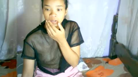 roxanne_98 online show from January 30, 2025, 3:22 am