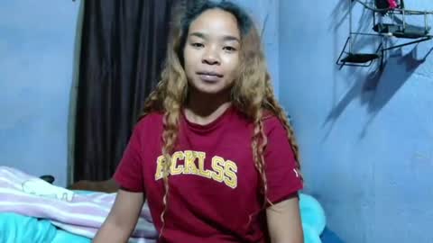 Snapshot of roxanne_98 chatting on July 10, 2026, 3:22 am roxanne_98 online show from July 10, 2026, 3:22 am