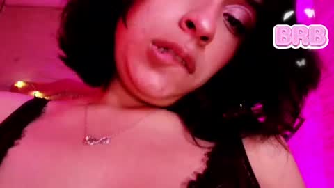roxanne_han online show from July 17, 2026, 12:01 pm
