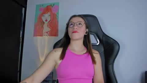 Snapshot of roxanne_jones1 chatting on July 10, 2026, 11:07 pm roxanne online show from July 10, 2026, 11:07 pm