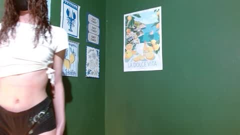 Roxie online show from October 29, 2025, 2:36 am