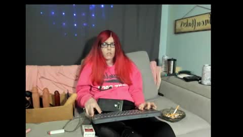 Snapshot of roxihazeleyes chatting on February 13, 2025, 4:22 am roxihazeleyes online show from February 13, 2025, 4:22 am
