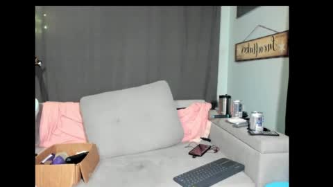 Snapshot of roxihazeleyes chatting on March 1, 2025, 7:51 am roxihazeleyes online show from March 1, 2025, 7:51 am