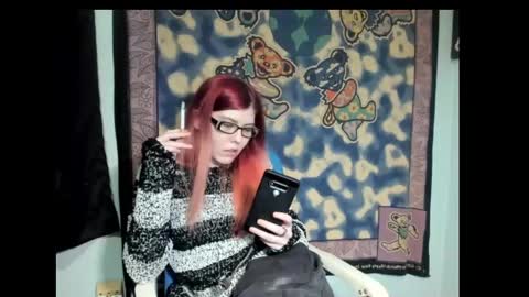 Snapshot of roxihazeleyes chatting on March 6, 2025, 2:40 pm roxihazeleyes online show from March 6, 2025, 2:40 pm