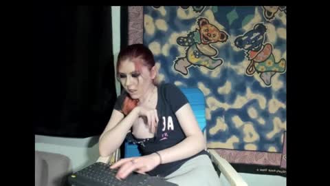 Snapshot of roxihazeleyes chatting on March 8, 2025, 10:54 am roxihazeleyes online show from March 8, 2025, 10:54 am