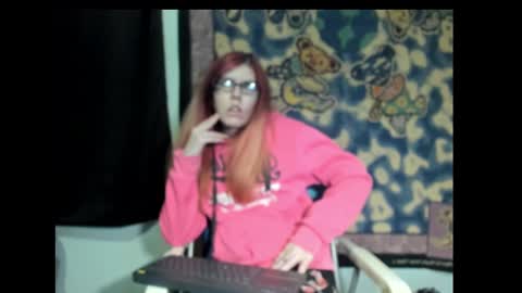 Snapshot of roxihazeleyes chatting on March 11, 2025, 5:49 am roxihazeleyes online show from March 11, 2025, 5:49 am