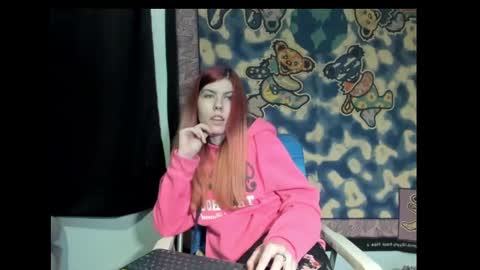 Snapshot of roxihazeleyes chatting on March 11, 2025, 8:52 am roxihazeleyes online show from March 11, 2025, 8:52 am