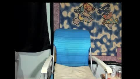 Snapshot of roxihazeleyes chatting on March 11, 2025, 11:55 am roxihazeleyes online show from March 11, 2025, 11:55 am