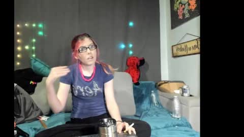 Snapshot of roxihazeleyes chatting on September 13, 2025, 9:09 am roxihazeleyes online show from September 13, 2025, 9:09 am