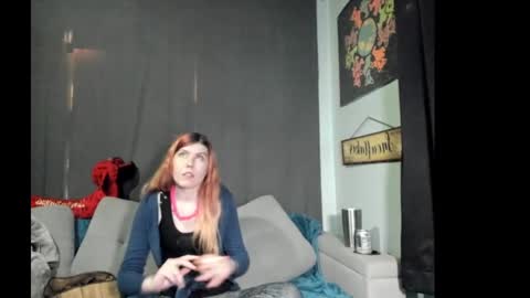 Snapshot of roxihazeleyes chatting on October 5, 2025, 9:02 pm roxihazeleyes online show from October 5, 2025, 9:02 pm