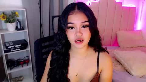 roxxy_blossom online show from November 3, 2025, 5:31 am