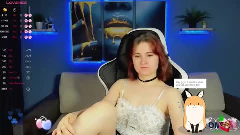 Snapshot of roxy_foxi chatting on October 18, 2025, 2:03 am Roxy fiery online show from October 18, 2025, 2:03 am