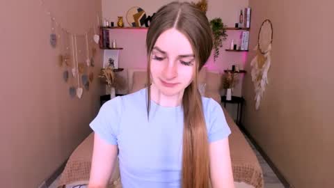 Snapshot of roxy_kisss chatting on April 22, 2026, 8:06 am Roxy online show from April 22, 2026, 8:06 am