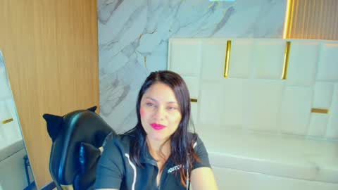 Roxy online show from April 16, 2026, 1:45 pm