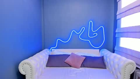 Roxy online show from February 15, 2025, 4:14 am