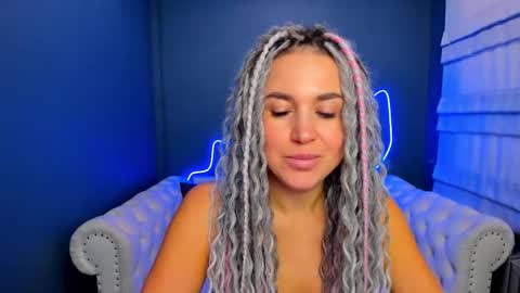 Roxy online show from October 11, 2025, 2:22 am