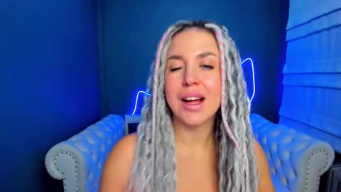 Roxy online show from November 7, 2025, 1:27 am