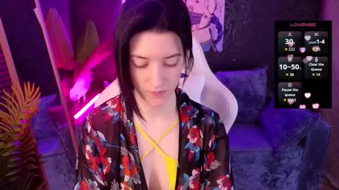 roxy_riot_ online show from December 17, 2025, 1:33 am