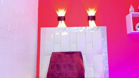 roxy_sexy69 online show from May 28, 2026, 7:33 pm